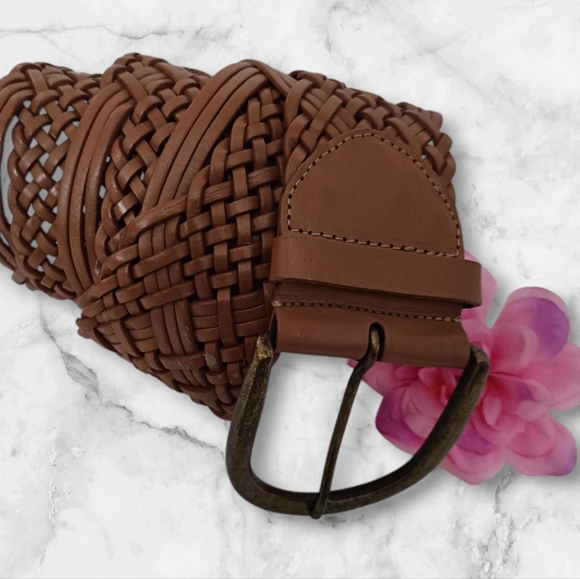 Holt Renfrew Accessories - 🍂Holt Renfrew Lether Brown Woven Belt
